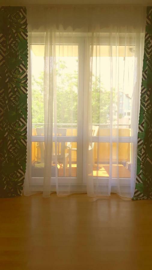 Schoene Ferienwohnung. Naehe Playmobil Und Messe Nbg Фюрт Екстер'єр фото